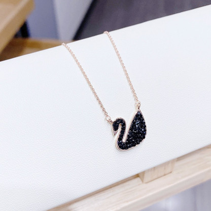 Vembley Gorgeous Rose Gold Plated Black 
