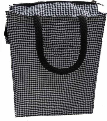 The Picking Pouch Premium Stylish Collapsible Breathable Mesh Bag with Pocket by Garden Freak 1 unit 