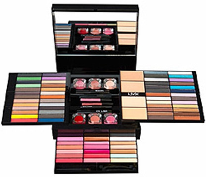 flipkart makeup kit bag