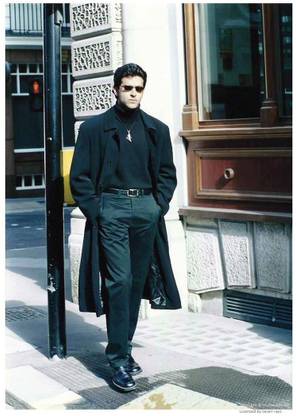 Hrithik Roshan In Black Attire Yaadein Paper Print Personalities Posters In India Buy Art Film Design Movie Music Nature And Educational Paintings Wallpapers At Flipkart Com