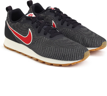 nike md runner 2 eng mesh sneaker gold