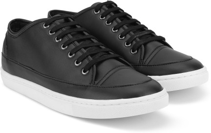 fila white flabbite casual shoes