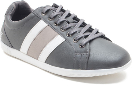 red tape white casual sneakers