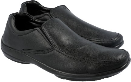 walkaroo rain shoes