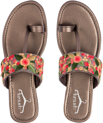 pink almirah sandals