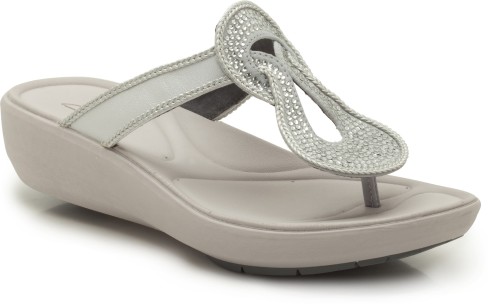 clarks flip flops review