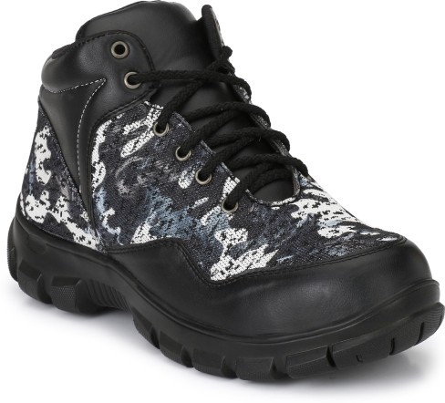 b and q safety boots
