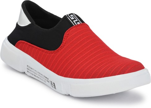 slip on sports shoes