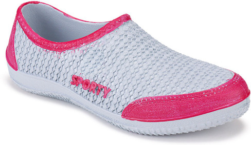 trending shoes womens
