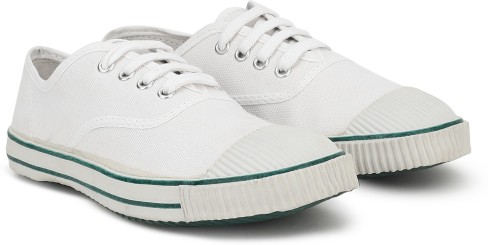 bata canvas shoe