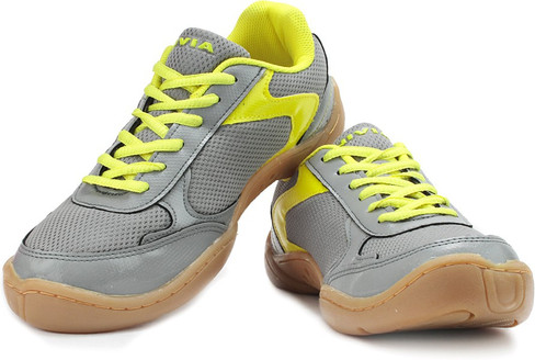 nivia flash badminton shoes