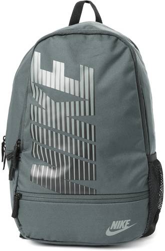 زخرفة بوفرة تلغي nike classic north