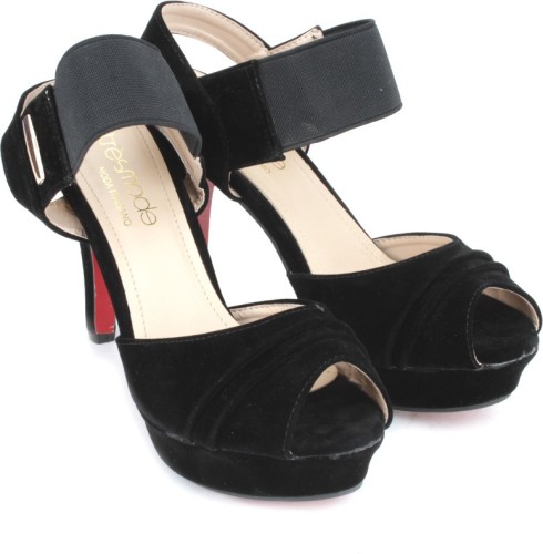 tresmode black heels