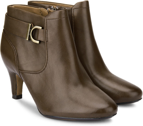 clarks brown leather boots