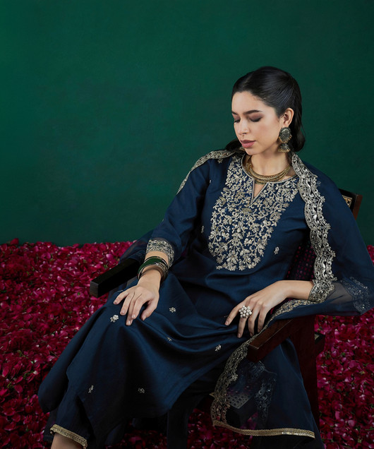 Women Viscose Rayon Kurta Pant Dupatta Set