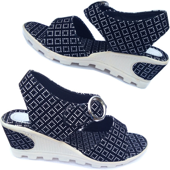 branded wedges online