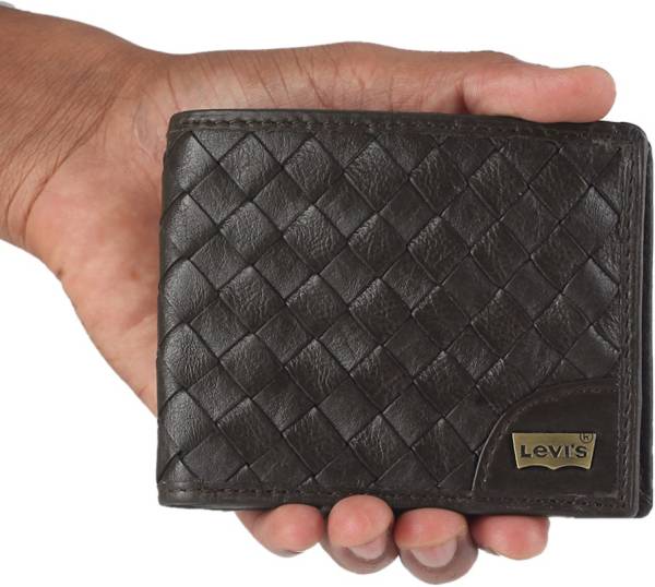 Best Wallet for Men: Top 20 Best Luxury Men’s Wallet Brands in India (2020) | HotDeals360