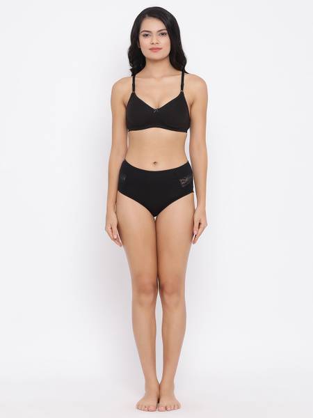 Clovia Lingerie Set