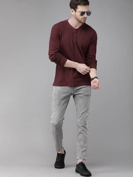 Roadster Solid Men Henley Neck Maroon T-Shirt