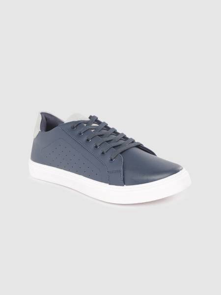 Roadster navy blue sneakers online