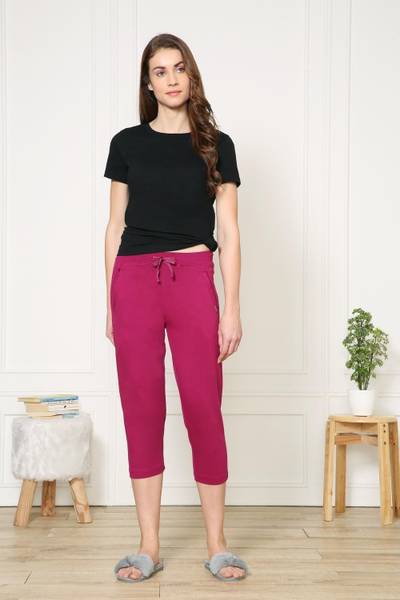 VAN HEUSEN Smart Tech+ And Easy Stain Release Women Maroon Capri