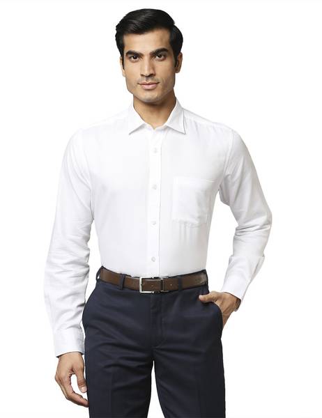 PARK AVENUE Men Solid Formal White Shirt