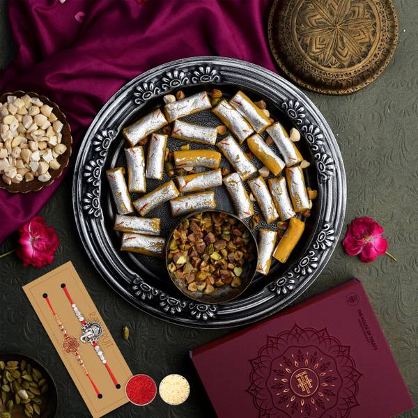 HyperFoods Religious HF-THOT-SWEET-KROLL-400G-R2 Pearl Rakhi Set