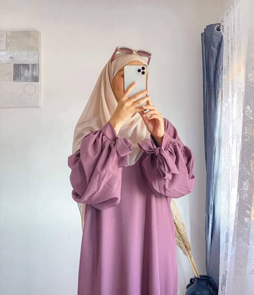 Emaan Outfit Cotton Blend Self Design Abaya With Hijab