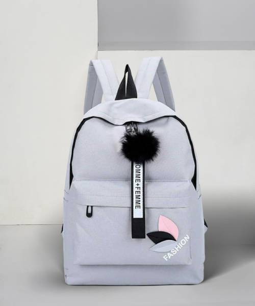 Stylish small store bags for girls