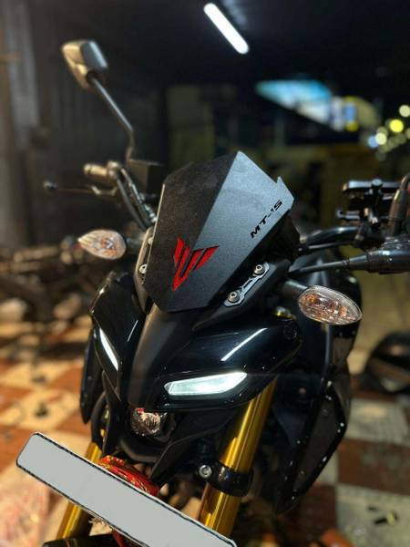 Yamaha deals bike visor
