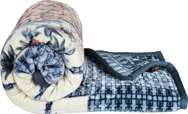 Flipkart SmartBuy Embroidered Double Mink Blanket for Heavy Winter