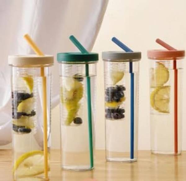 Shield plus TUMBLER WITH STRAW CUM INFUSER BOTTLE, TRAVEL SMOOTHIES/TEA/COFFEE 700 ml Water Bottle