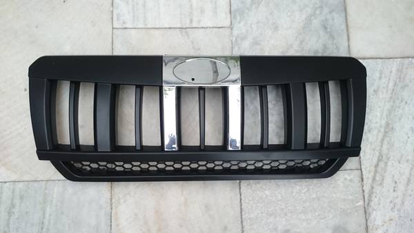 shivam shubham GRILL BOLERO T-3 BLACK CHROME Car Grill Cover