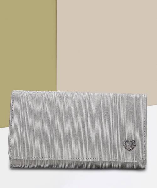 Caprese Party Silver Clutch