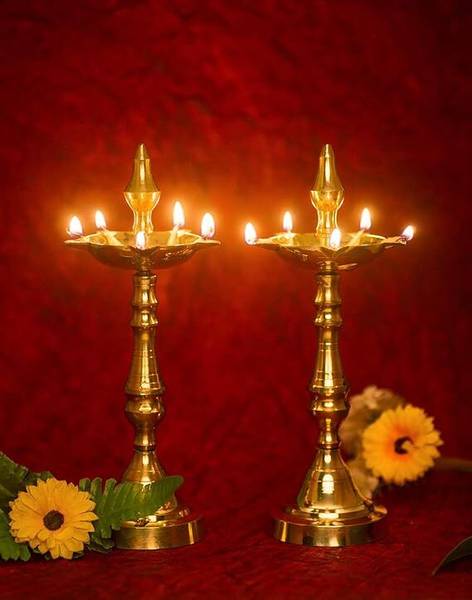 Copperika Pure Brass Kerala Samai Diya 7Inc | Oil Lamps for Festival|Temple & Diwali Diya Brass (Pack of 2) Table Diya Set