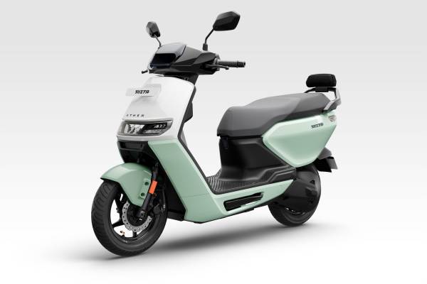 Ather Rizta Z 2.9 kWh Battery with Pro Pack Booking for Ex-Showroom Price (with Portable Charger, Cardamom Green Duo)