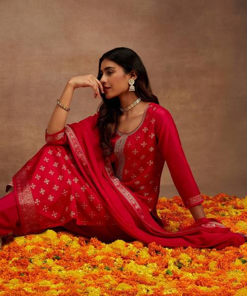LIBAS Women Kurta Pant Dupatta Set
