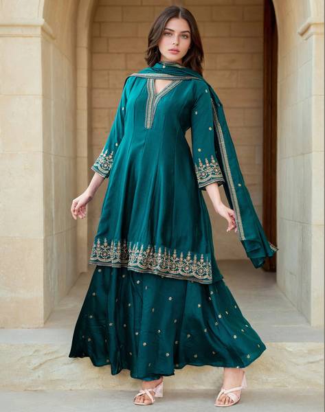 Skylee Women Kurta Sharara Dupatta Set