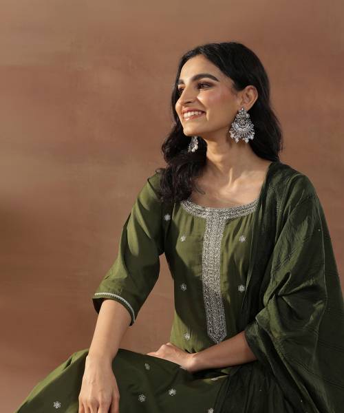 LIBAS Women Kurta Pant Dupatta Set