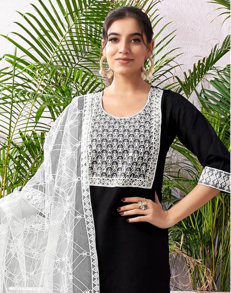 Skylee Women Kurta Pant Dupatta Set