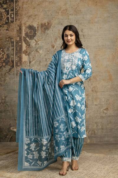 shoecom Women Kurta Dhoti Pant Dupatta Set