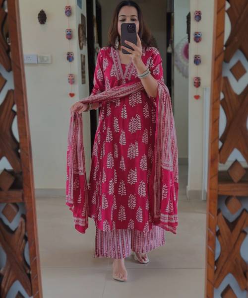 Stylepath Women Kurta Pant Dupatta Set