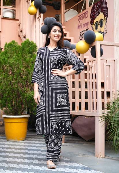 Dhibha Women Kurta Palazzo Set