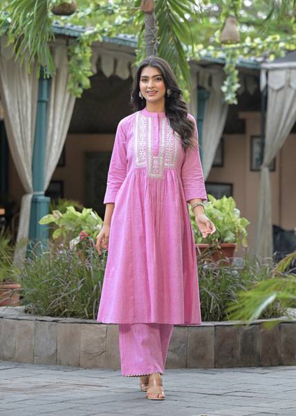 THE HOPE Women Kurta Pant Set