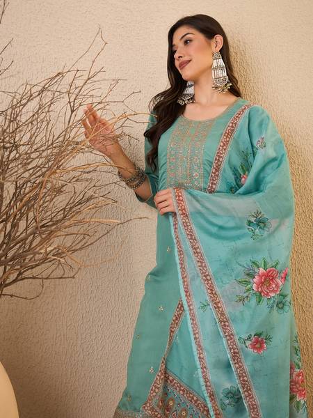 Royal Export Women Kurta Pant Dupatta Set