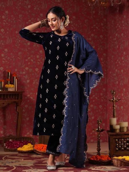 Ishin Women Kurta Pant Dupatta Set