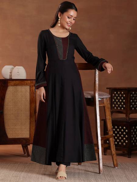 LIBAS Women Kurta Pant Set