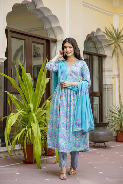 GLAM ROOTS Women Kurta Pyjama Attached Dupatta Set