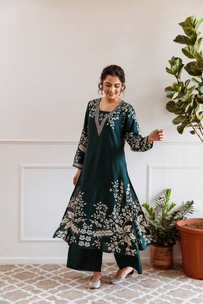 Ishin Women Kurta Palazzo Set