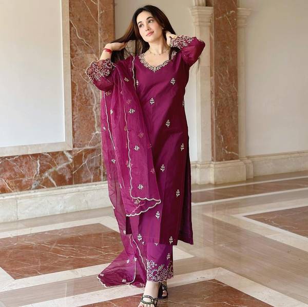 Divastri Women Kurta Pant Dupatta Set
